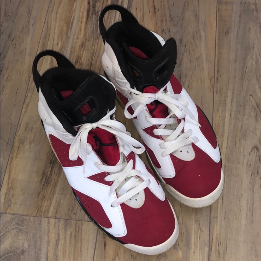 Air Jordan: Carmine Retro 6